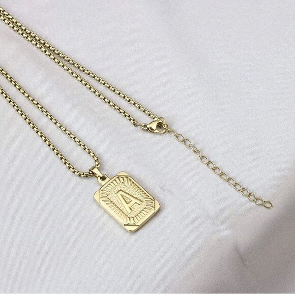 NWT Wool + Pepper Co. Initial 18K Gold Chain Necklace - Picture 5 of 5